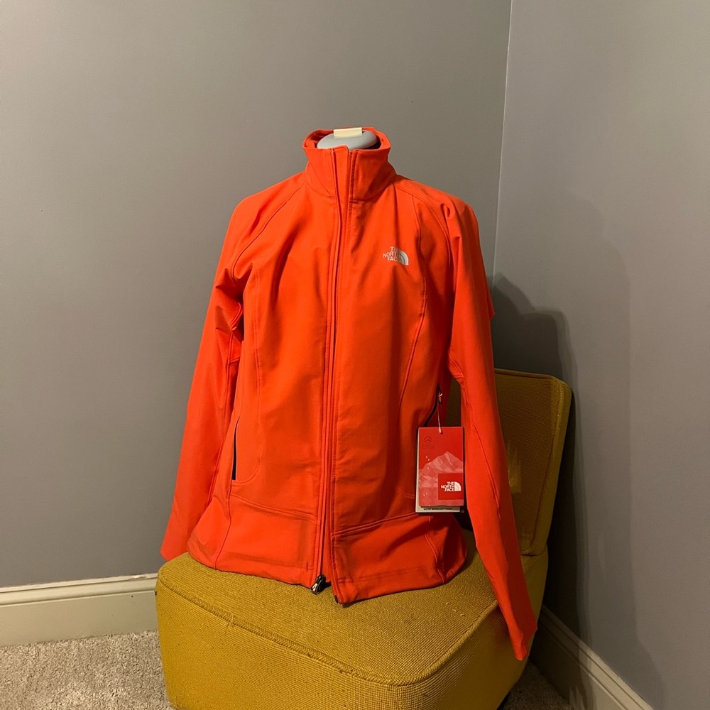 The North Face Iodin windbreaker jacket woman’s XL NWT